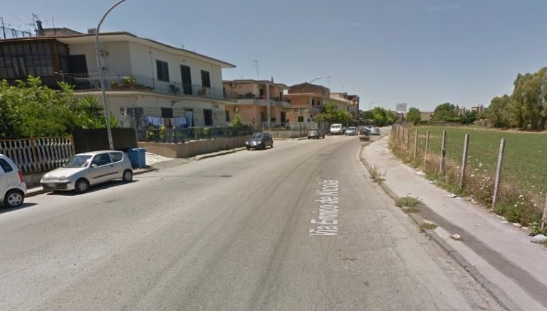 Caivano. Da mercoledì chiusa una corsia di via De Nicola