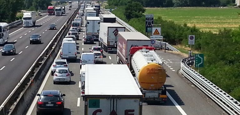 traffico veicoli pesanti