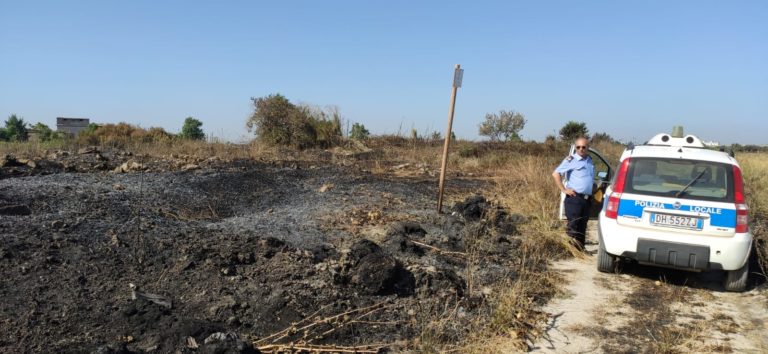 Denunciati i proprietari di un terreno a Caivano, dopo un rogo tossico