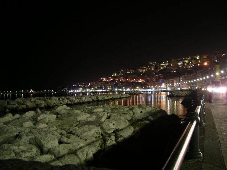 Gravissimo incidente sul lungomare di Napoli, coinvolto un giovane di Caivano